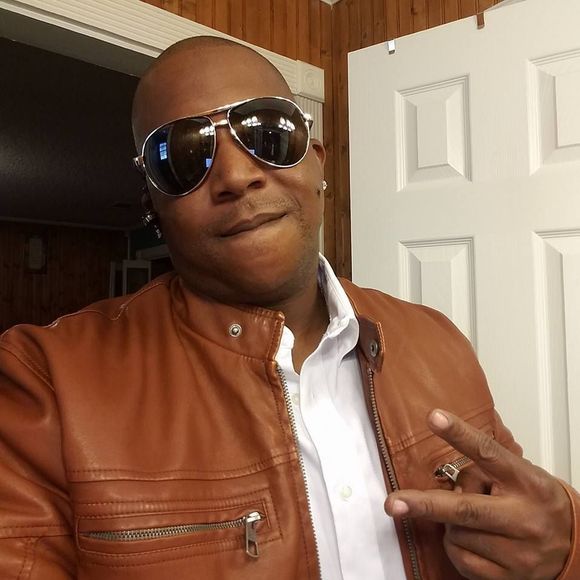 Meet your Posher, Terrell - Picture 1 of 1