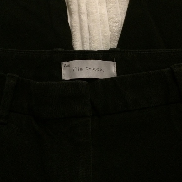 Black slim cropped pants