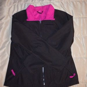 A lightweight windbreaker in excellent condition!