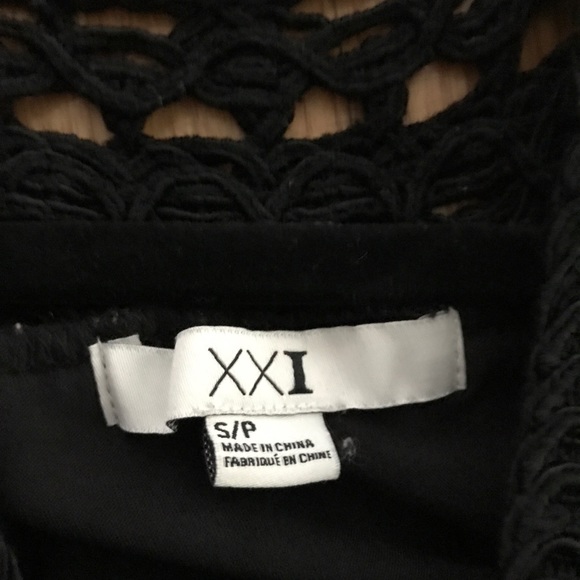 Forever 21 Black Tier Sheer Ruffle Tank Size S - Picture 3 of 5