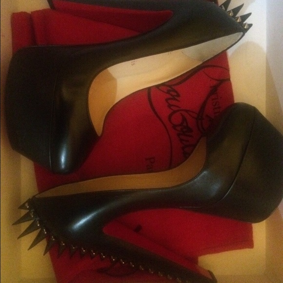 Christian Louboutin - Picture 3 of 3