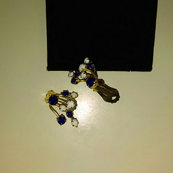 GIFTED - Vintage clip on earrings - Picture 4 of 4
