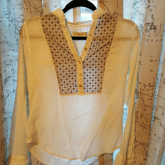 White Abercrombie & Fitch Top