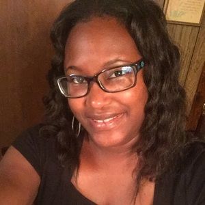 Meet your Posher, Keisha