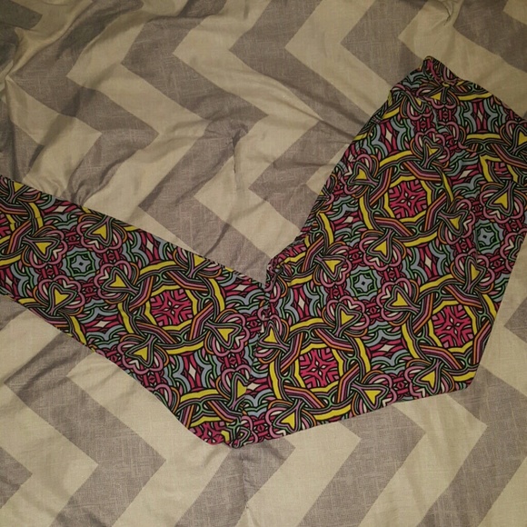 EUC LuLaRoe Leggings Celtic Knot Unicorn TC
