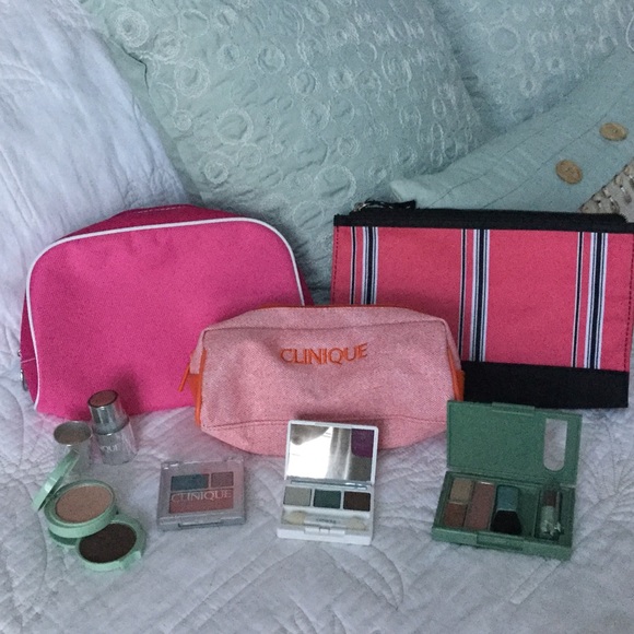 Already sold. Clinique Eyeshadow/blush bundle