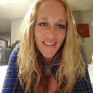 Meet your Posher, Karrie