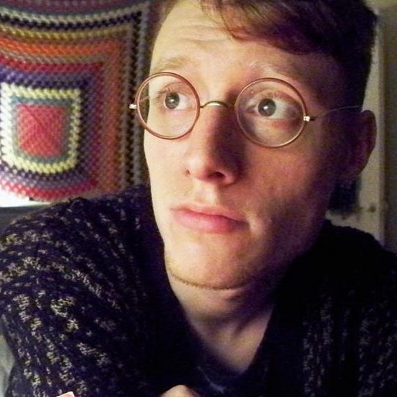 Meet your Posher, Henry