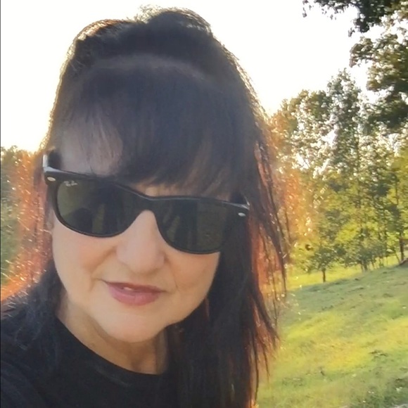 Meet your Posher, Cathy