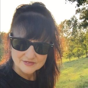 Meet your Posher, Cathy