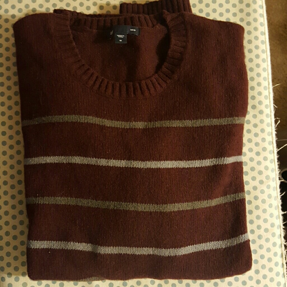 GAP Sweater Size M