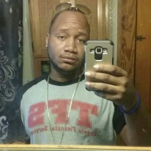 Meet your Posher, Derrick