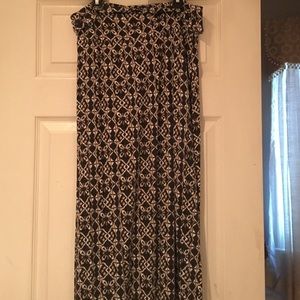 Max studio long jersey material skirt