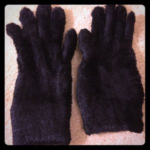Gloves - soft, fuzzy black.
