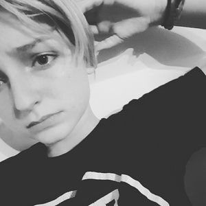 Meet your Posher, Sierra