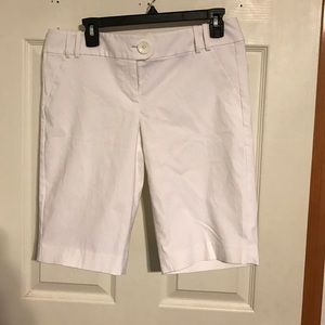 The Limited exact stretch walking short size 8