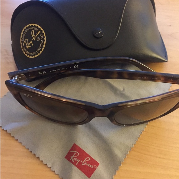 Ray-Ban Sunglasses - Picture 2 of 2