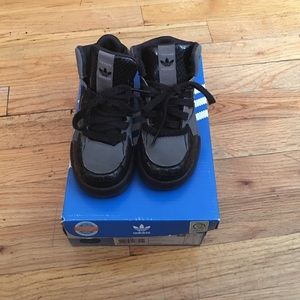 Preloved high top adidas