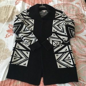 ✨BANANA REPUBLIC✨ Italian Yarn Geometric Sweater