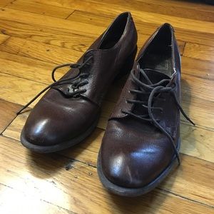 Women's Frye brown leather shoes!