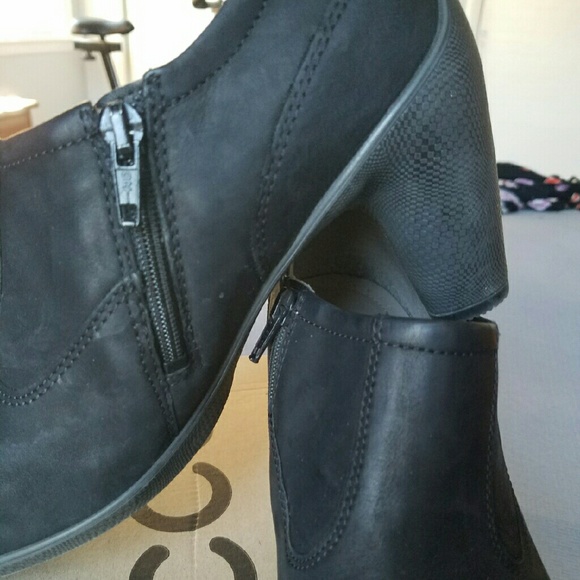 Ecco boots