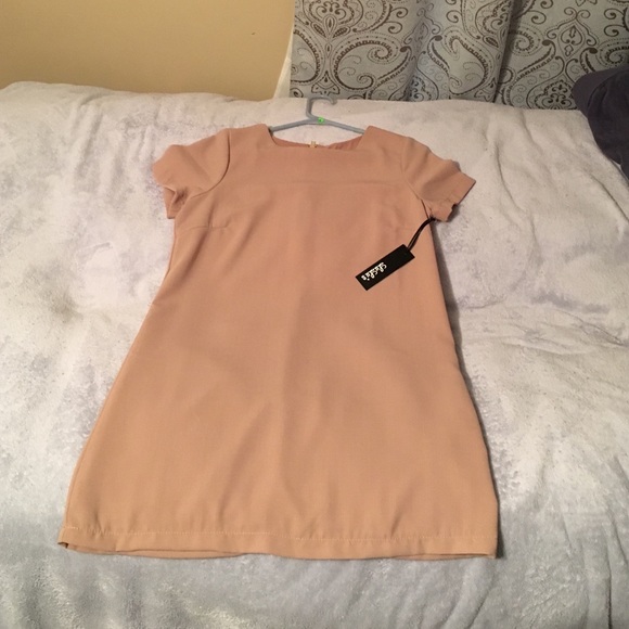Tan Lulu's shift dress NWT