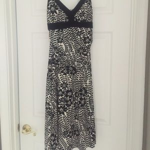 M size knee length dress