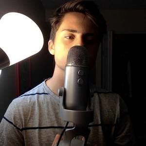 Meet your Posher, Max