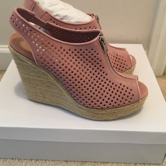 Pink/Rose Sandal - Picture 2 of 4