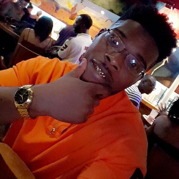 Meet your Posher, Travis - Picture 1 of 1