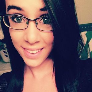 Meet your Posher, Courtney