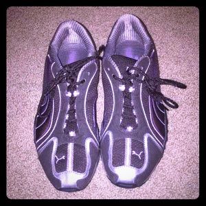 Ladies puma shoes