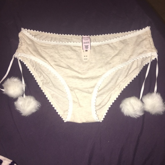 NWT Victoria's Secret hip hugger panties