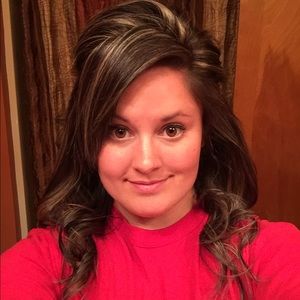 Meet your Posher, Alexandra