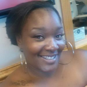 Meet your Posher, Desiree