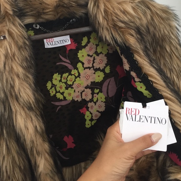 Stunning Valentino Faux Fur Jacket Size 36 NWT - Picture 3 of 4