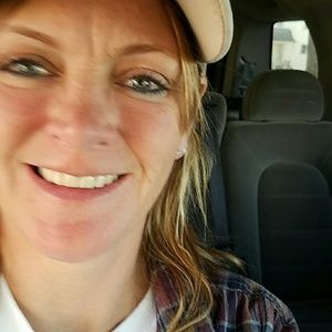 Meet your Posher, Carrie