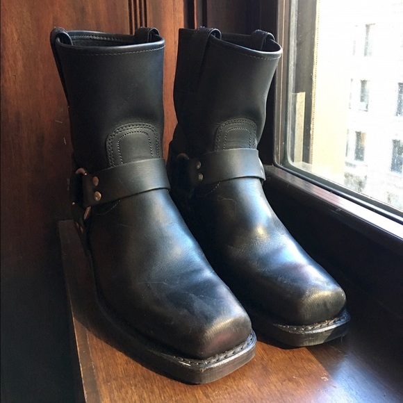 Frye Harness 8R