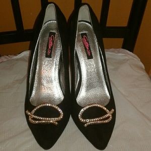 WOMEN HEELS (Gold Tone Design)