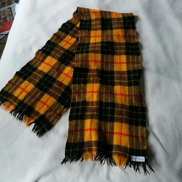 Glentex wool scarf - Picture 2 of 3