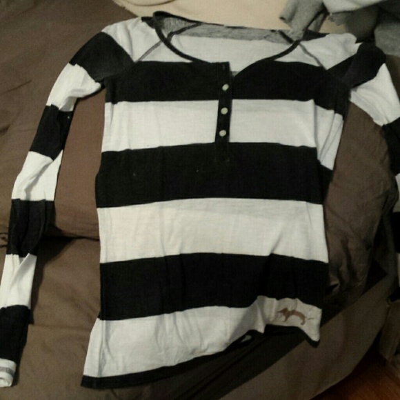 Victoria's Secret PINK long sleeve tee