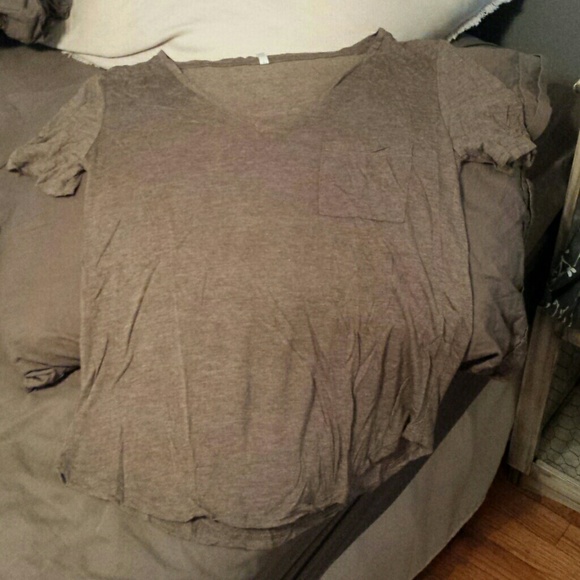 Heathered brown tee