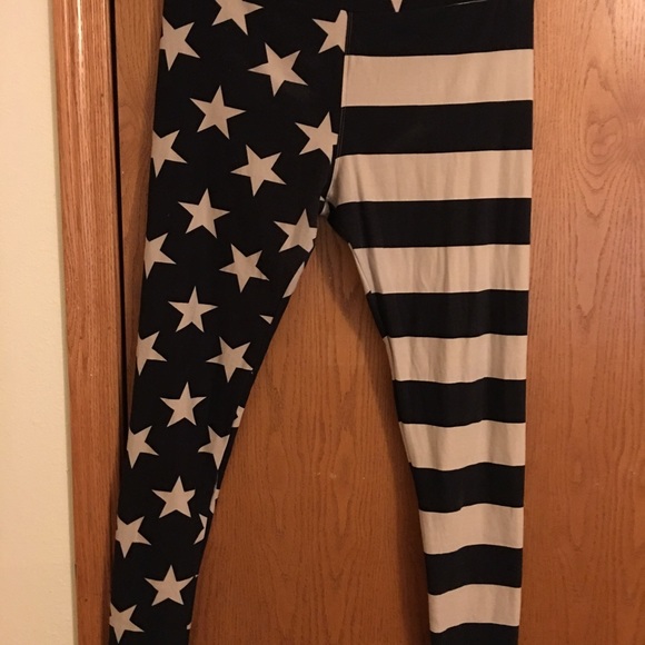 Lularoe TC stars and strips Black and Tan