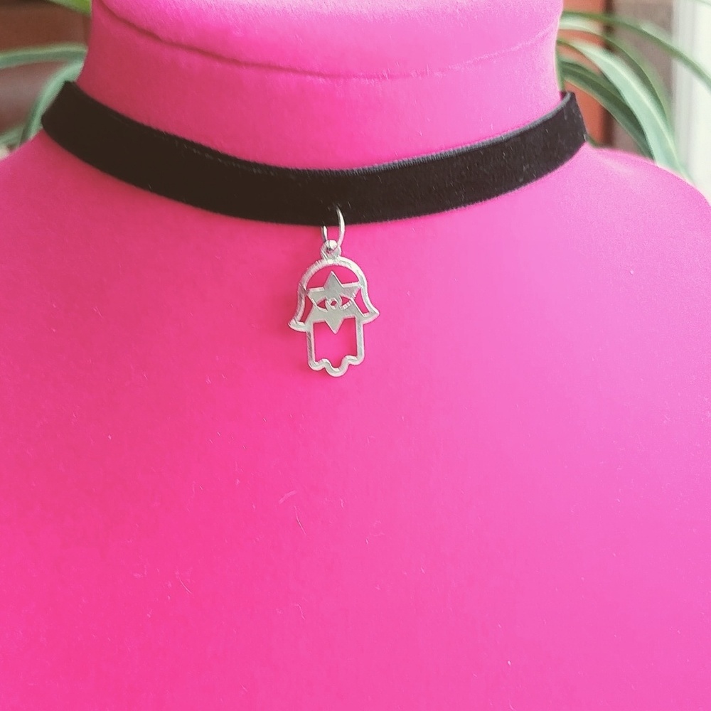 New choker necklace under 25