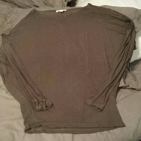 Very soft hunter brown tee