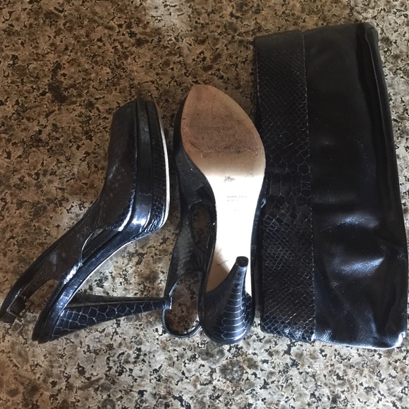 Charles David Matching Heels and Clutch - Picture 3 of 4