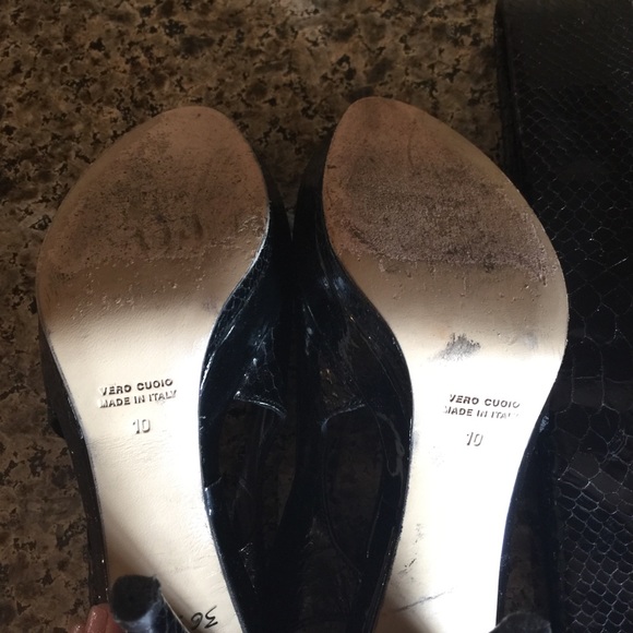 Charles David Matching Heels and Clutch - Picture 4 of 4