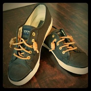 Sperry seacoast canvas sneaker