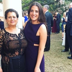 Meet your Posher, Hallie