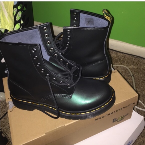 Dr. Martens Shoes - Dr.Martens